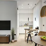 Lifestyle 아파트 풀라